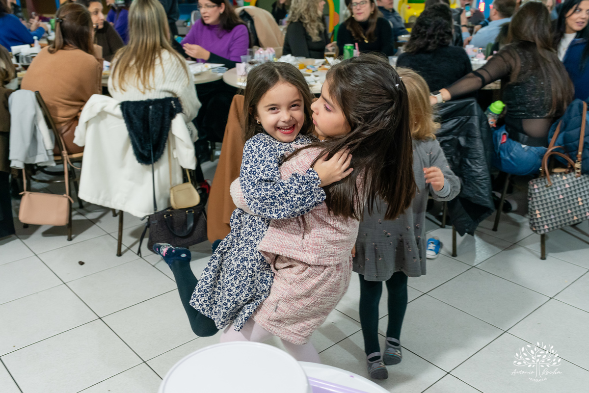 Fotografia-Aniversário infantil-6 anos-Festa-Fotógrafo de eventos-Fotógrafo infantil-Registros de festa-Decoração de aniversário-bolo-Casa Mágica da Gabi-Brincadeiras infantis-Show do Parabéns-Antonio Rocha Fotografias-Fotografia de crianças-Pelotas