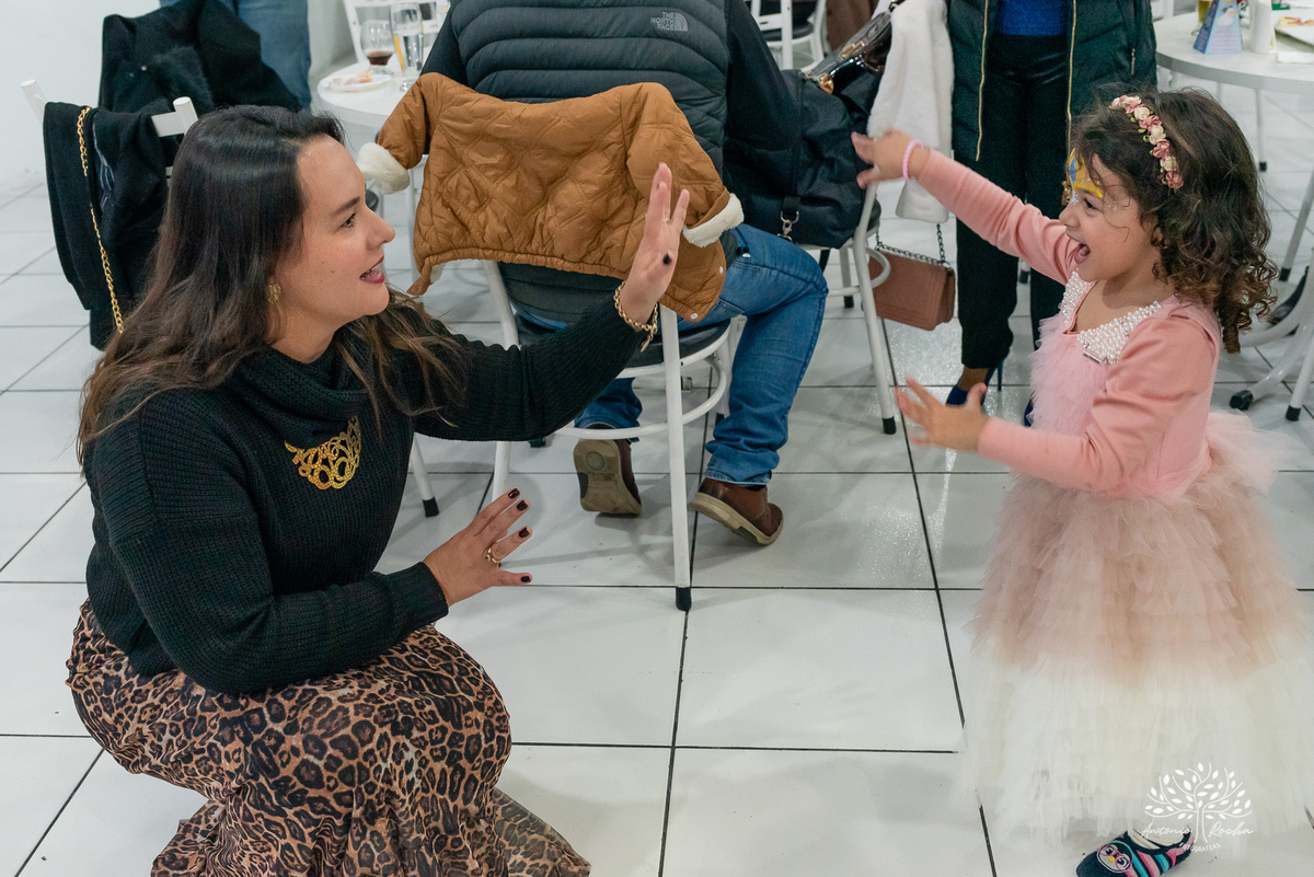 1 ano-Murilo-irmãozinho-Luiza-filho mais novo-pequeno príncipe-fofura-família-amigos-Lulu - alegria - carinho - salão - brinquedos - tobogã - mamãe – Parabéns- fraternal-amor-cliques-Antonio Rocha Fotografias-Pelotas