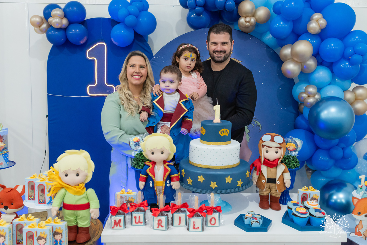 1 ano-Murilo-irmãozinho-Luiza-filho mais novo-pequeno príncipe-fofura-família-amigos-Lulu - alegria - carinho - salão - brinquedos - tobogã - mamãe – Parabéns- fraternal-amor-cliques-Antonio Rocha Fotografias-Pelotas