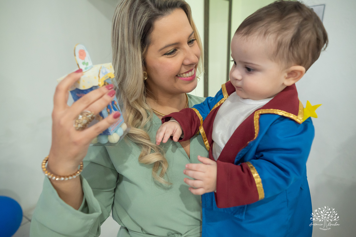1 ano-Murilo-irmãozinho-Luiza-filho mais novo-pequeno príncipe-fofura-família-amigos-Lulu - alegria - carinho - salão - brinquedos - tobogã - mamãe – Parabéns- fraternal-amor-cliques-Antonio Rocha Fotografias-Pelotas
