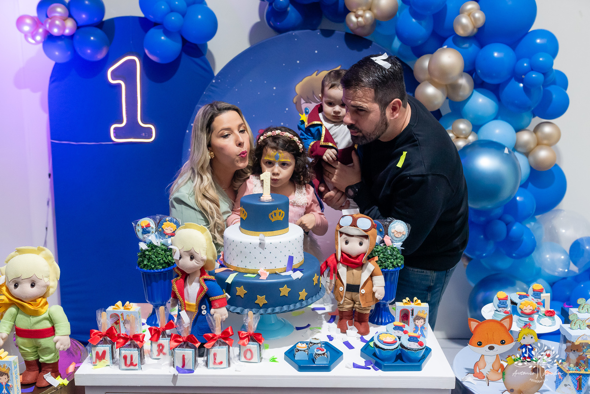 1 ano-Murilo-irmãozinho-Luiza-filho mais novo-pequeno príncipe-fofura-família-amigos-Lulu - alegria - carinho - salão - brinquedos - tobogã - mamãe – Parabéns- fraternal-amor-cliques-Antonio Rocha Fotografias-Pelotas