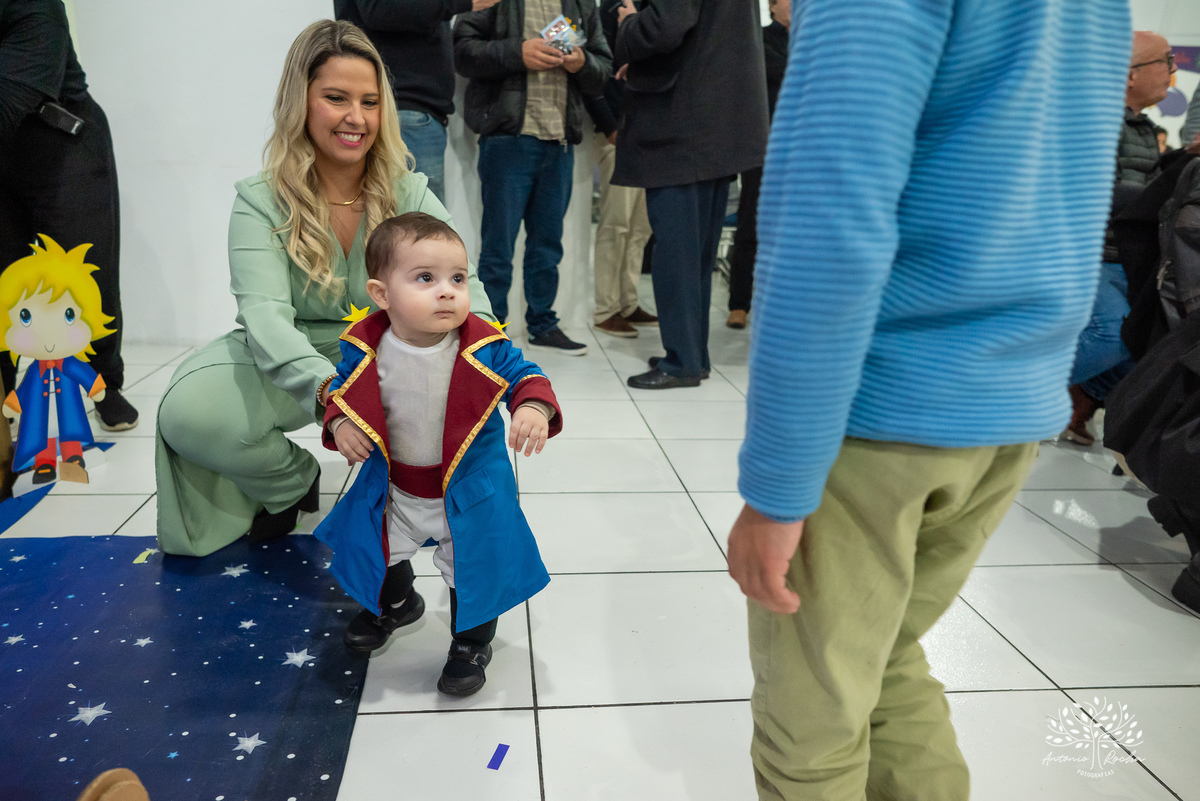 1 ano-Murilo-irmãozinho-Luiza-filho mais novo-pequeno príncipe-fofura-família-amigos-Lulu - alegria - carinho - salão - brinquedos - tobogã - mamãe – Parabéns- fraternal-amor-cliques-Antonio Rocha Fotografias-Pelotas