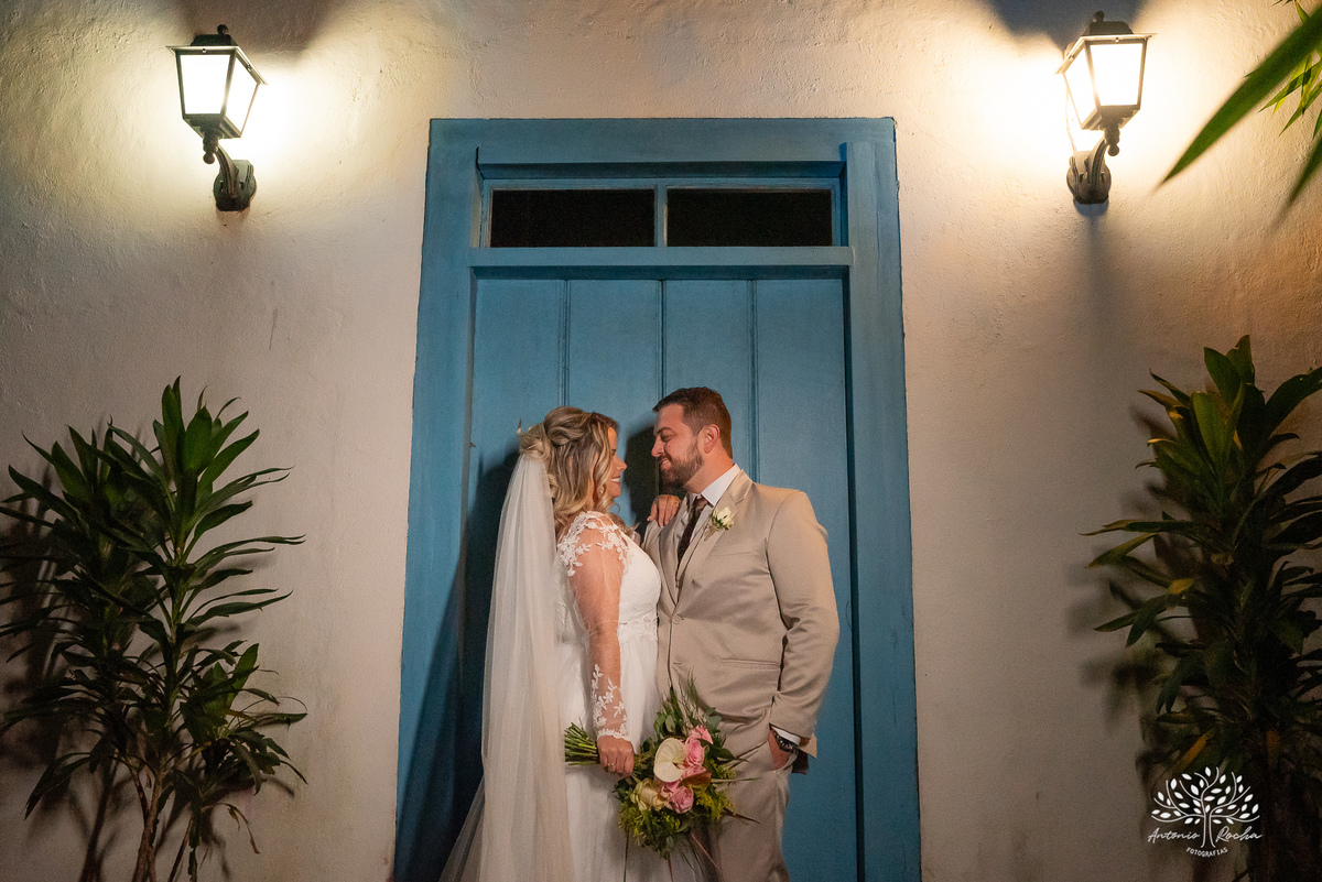cerimônia-casamento-Priscila e Gustavo-entrada do filho-noivo emocionado-noiva deslumbrante-troca de votos-autenticidade dos noivos-chuva de arroz-ensaio pós-cerimônia-recepção-festa-energia vibrante-Antonio Rocha Fotografias-Pelotas
