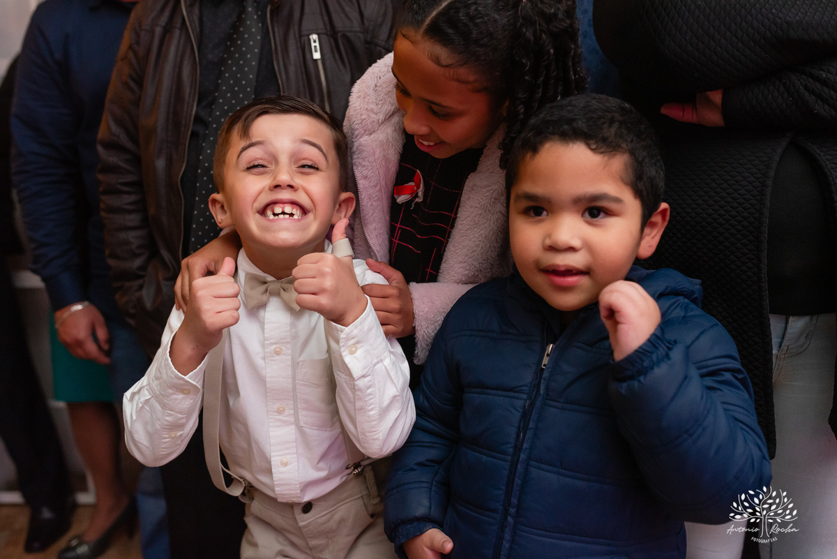 chegada dos noivos-recepção de casamento-fotos posadas-mesa do bolo-momentos espontâneos-reviver memórias-discurso dos noivos-festa vibrante-banda Havai-buquê da noiva-uísque jogado-pista de dança-Antonio Rochas Fotografias-Pelotas-Quinta Dom Manuel
