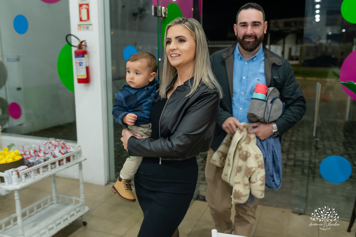 primeiro aninho-fazendinha-fotógrafo de festa infantil-fotos de família-salão Loly Pop-playground-parabéns-registros fotográficos-dia especial-cliques do aniversário-festa colorida e alegre-fotografia espontânea-Antonio Rocha Fotografias-Pelotas