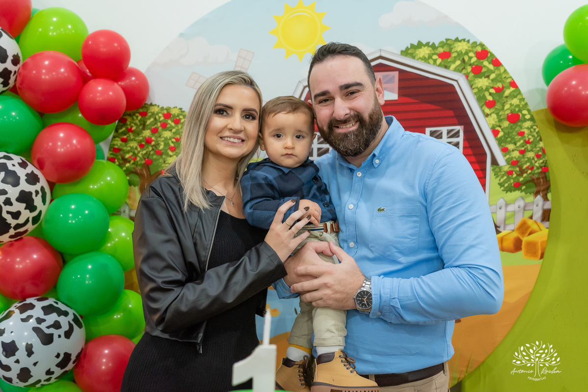 primeiro aninho-fazendinha-fotógrafo de festa infantil-fotos de família-salão Loly Pop-playground-parabéns-registros fotográficos-dia especial-cliques do aniversário-festa colorida e alegre-fotografia espontânea-Antonio Rocha Fotografias-Pelotas