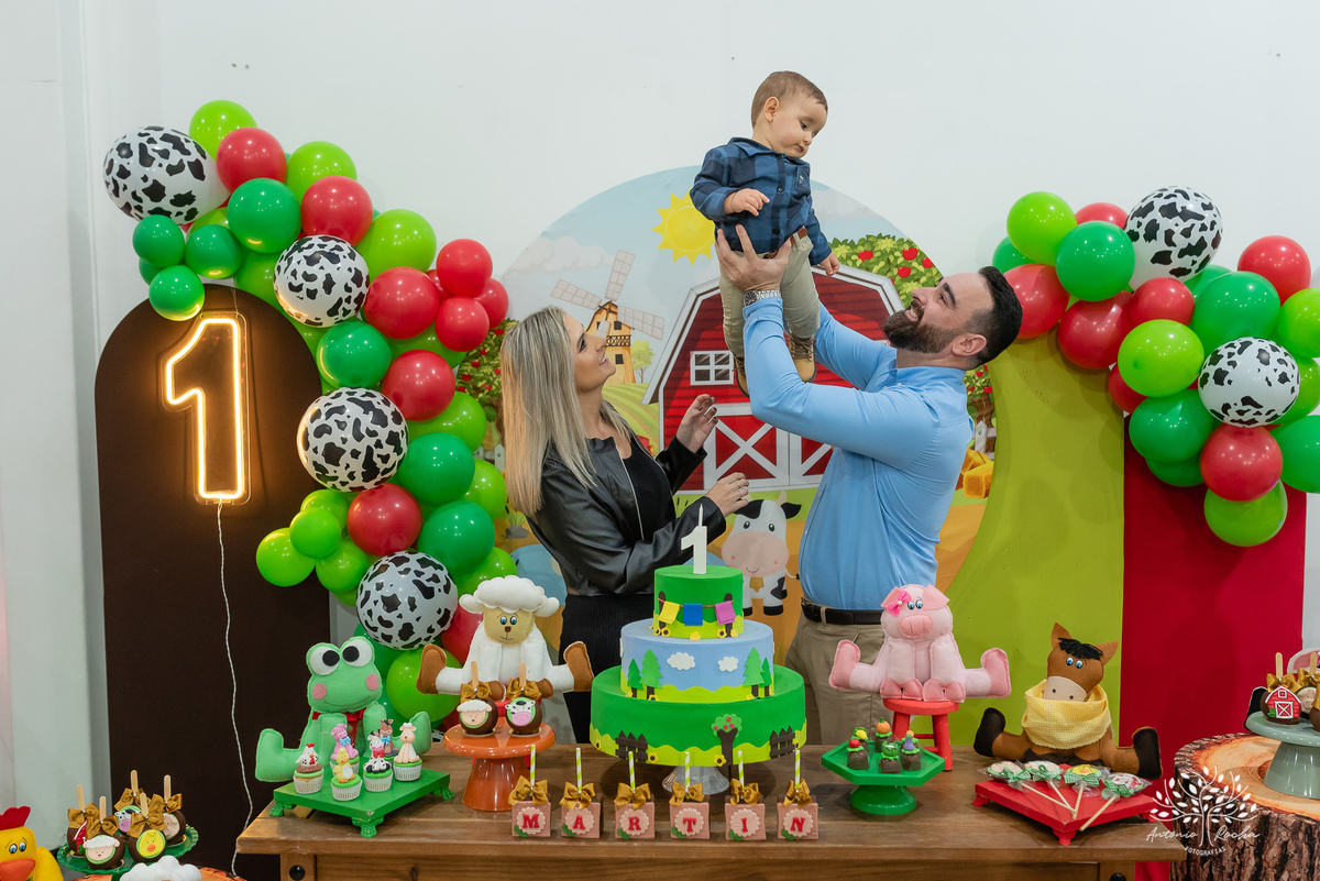 primeiro aninho-fazendinha-fotógrafo de festa infantil-fotos de família-salão Loly Pop-playground-parabéns-registros fotográficos-dia especial-cliques do aniversário-festa colorida e alegre-fotografia espontânea-Antonio Rocha Fotografias-Pelotas