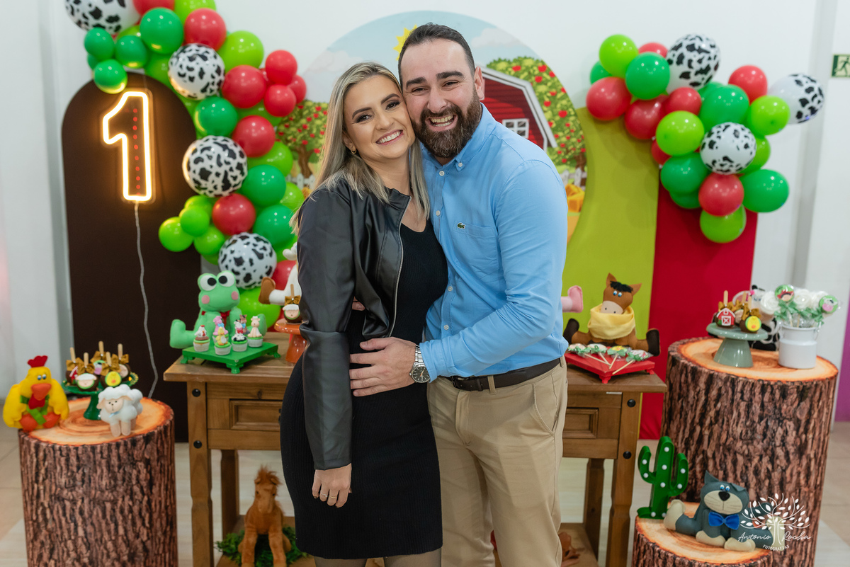 primeiro aninho-fazendinha-fotógrafo de festa infantil-fotos de família-salão Loly Pop-playground-parabéns-registros fotográficos-dia especial-cliques do aniversário-festa colorida e alegre-fotografia espontânea-Antonio Rocha Fotografias-Pelotas