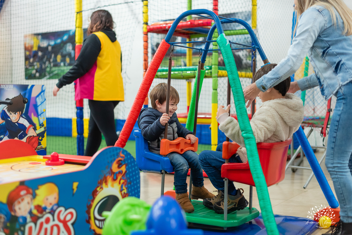 primeiro aninho-fazendinha-fotógrafo de festa infantil-fotos de família-salão Loly Pop-playground-parabéns-registros fotográficos-dia especial-cliques do aniversário-festa colorida e alegre-fotografia espontânea-Antonio Rocha Fotografias-Pelotas
