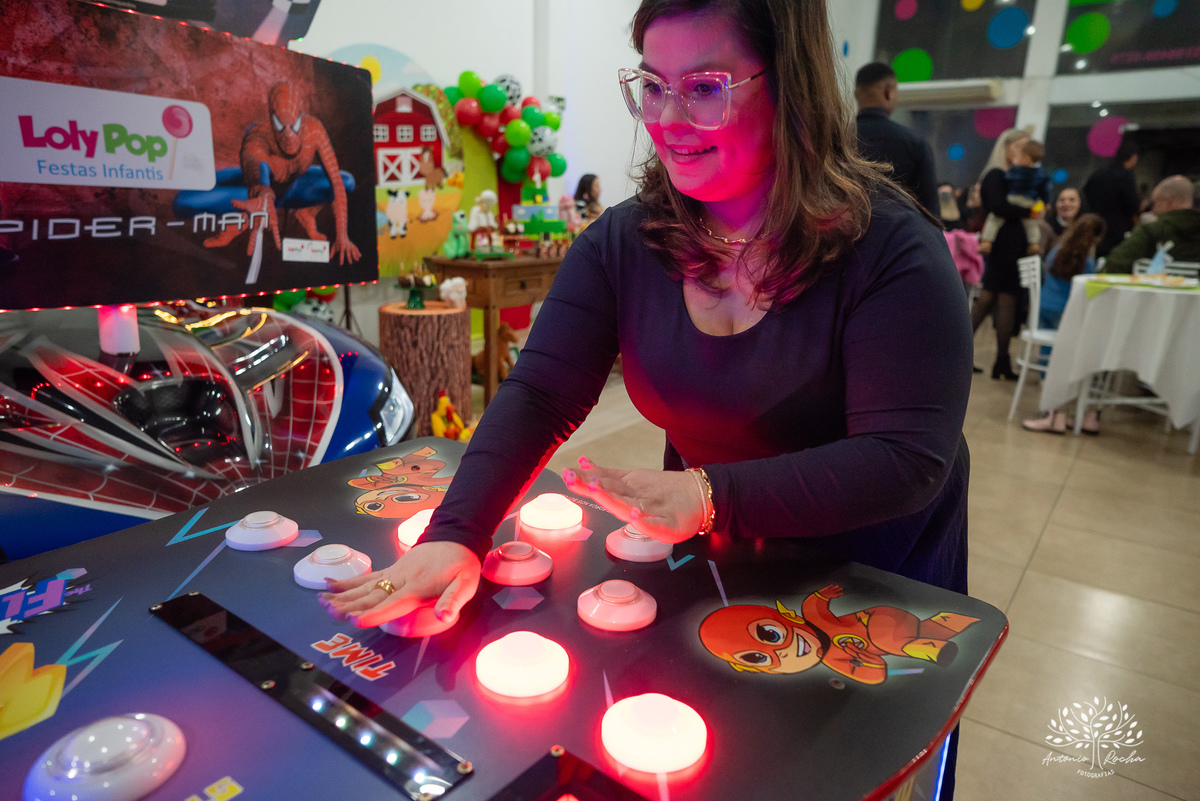 primeiro aninho-fazendinha-fotógrafo de festa infantil-fotos de família-salão Loly Pop-playground-parabéns-registros fotográficos-dia especial-cliques do aniversário-festa colorida e alegre-fotografia espontânea-Antonio Rocha Fotografias-Pelotas