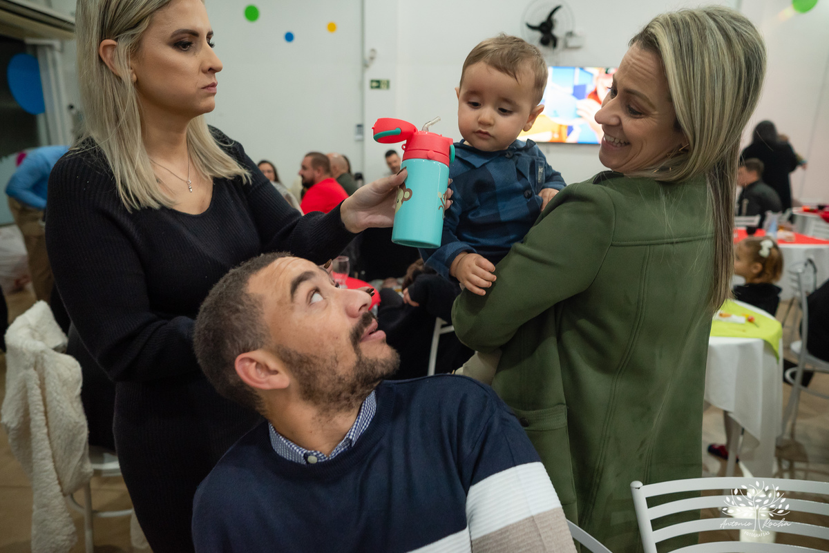 primeiro aninho-fazendinha-fotógrafo de festa infantil-fotos de família-salão Loly Pop-playground-parabéns-registros fotográficos-dia especial-cliques do aniversário-festa colorida e alegre-fotografia espontânea-Antonio Rocha Fotografias-Pelotas