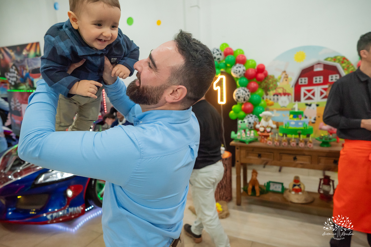 primeiro aninho-fazendinha-fotógrafo de festa infantil-fotos de família-salão Loly Pop-playground-parabéns-registros fotográficos-dia especial-cliques do aniversário-festa colorida e alegre-fotografia espontânea-Antonio Rocha Fotografias-Pelotas