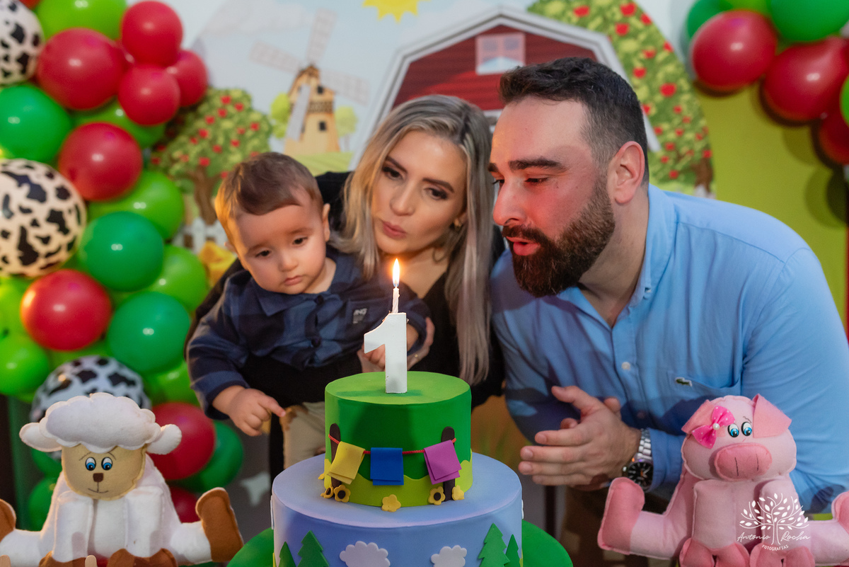 primeiro aninho-fazendinha-fotógrafo de festa infantil-fotos de família-salão Loly Pop-playground-parabéns-registros fotográficos-dia especial-cliques do aniversário-festa colorida e alegre-fotografia espontânea-Antonio Rocha Fotografias-Pelotas