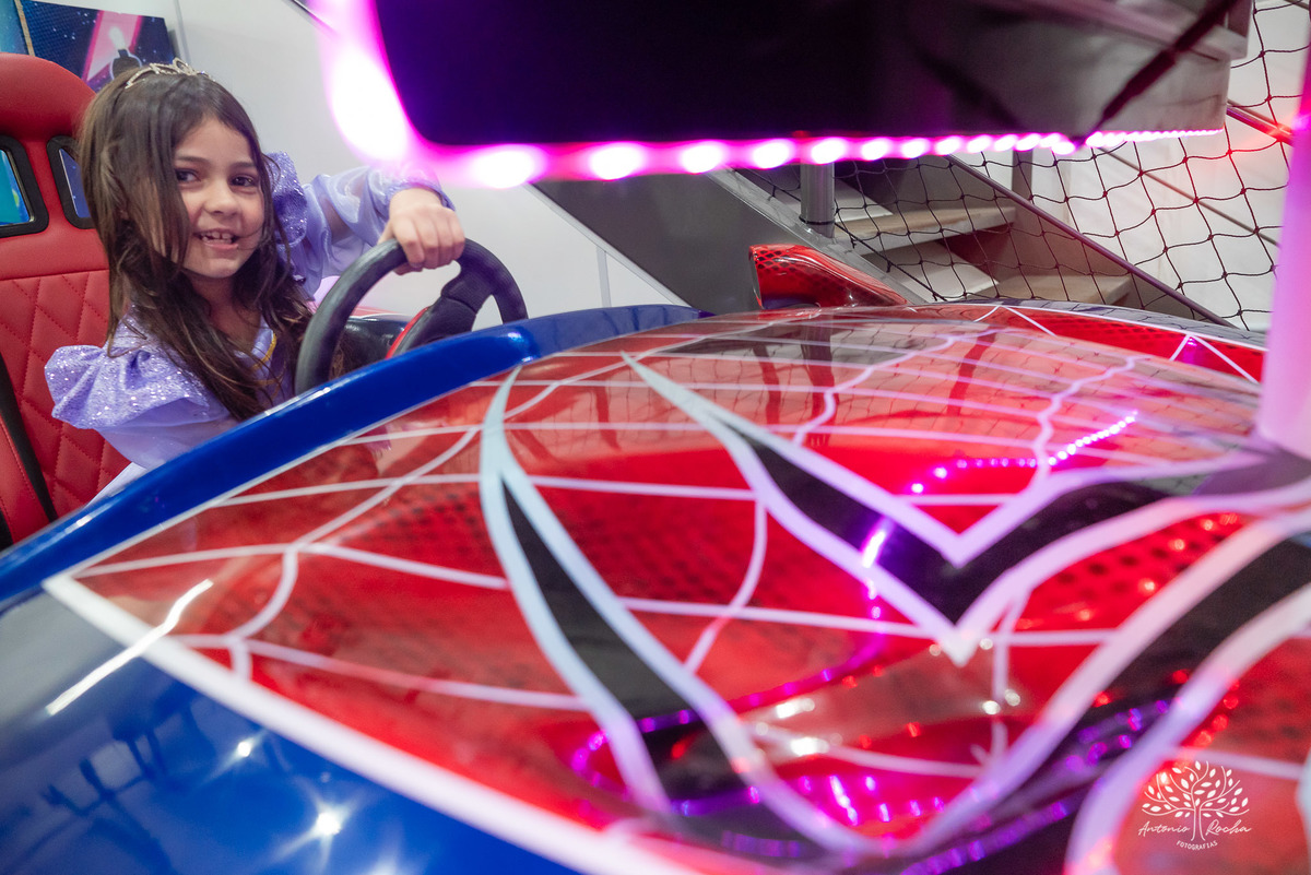 Festa de aniversário-Esther-Enrolados-princesa-aniversário infantil-fotografia de festa-mesa do bolo-playground-brincadeiras infantis-cabra-cega-espontaneidade-fotografia profissional- Loly Pop-Pelotas-Antonio Rocha Fotografias