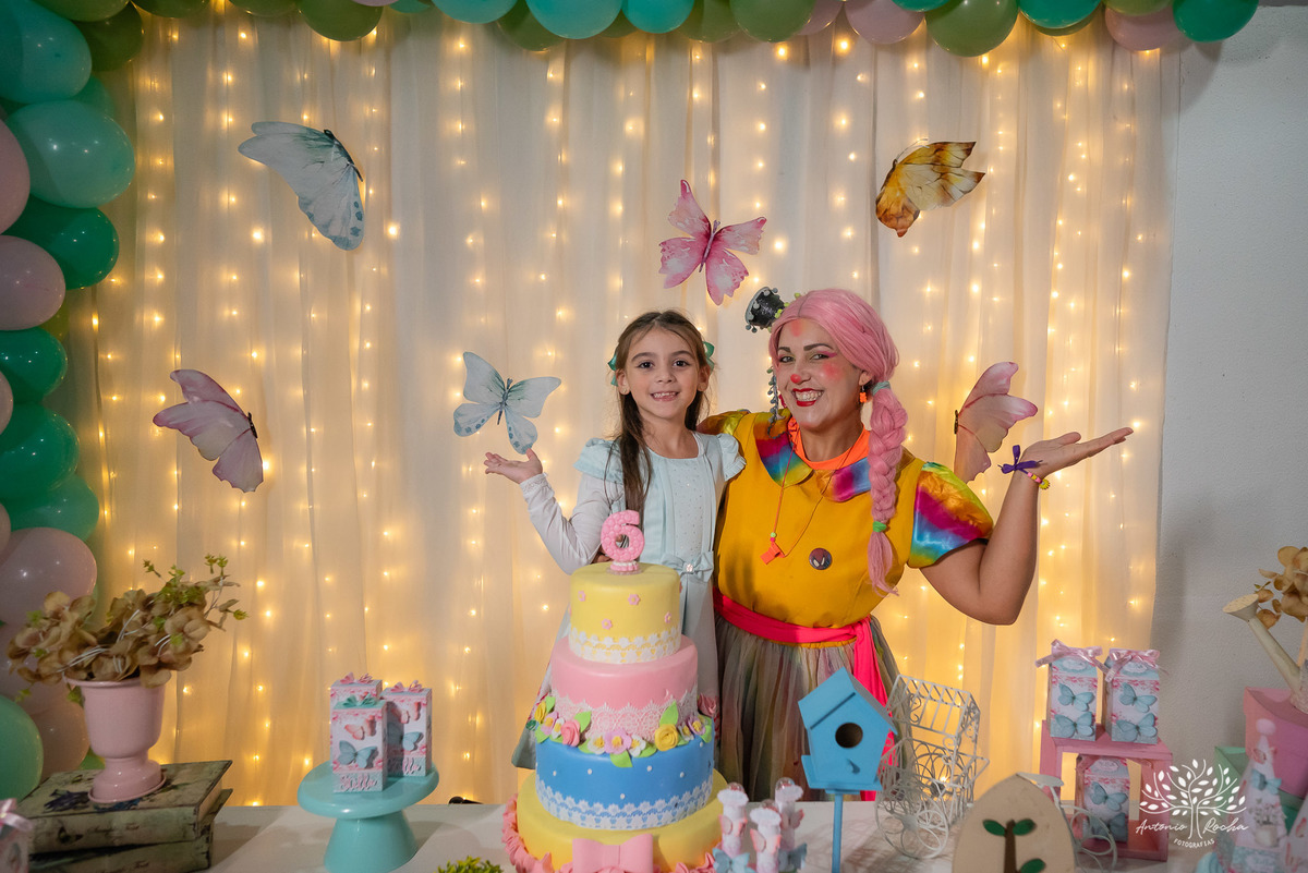 aniversário - festa infantil - brincadeiras - palhaça Tilika - diversão - pular corda - pinturas faciais - dança das cadeiras-mesa do bolo-playground- parabéns-primos-celebração-fotos especiais-Pelotas-Antonio Rocha Fotografias-Cliff Kids