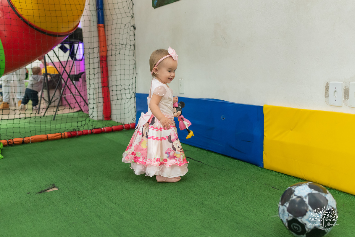 primeiro aninho-Emanuelly-caçula-Benjamin-Lucas-Franciele- sorriso lindo-decoração Minnie Mouse-roda gigante kids -parabéns-alegria- Antonio Rocha Fotografias-Pelotas-Loly Pop-Pelotas