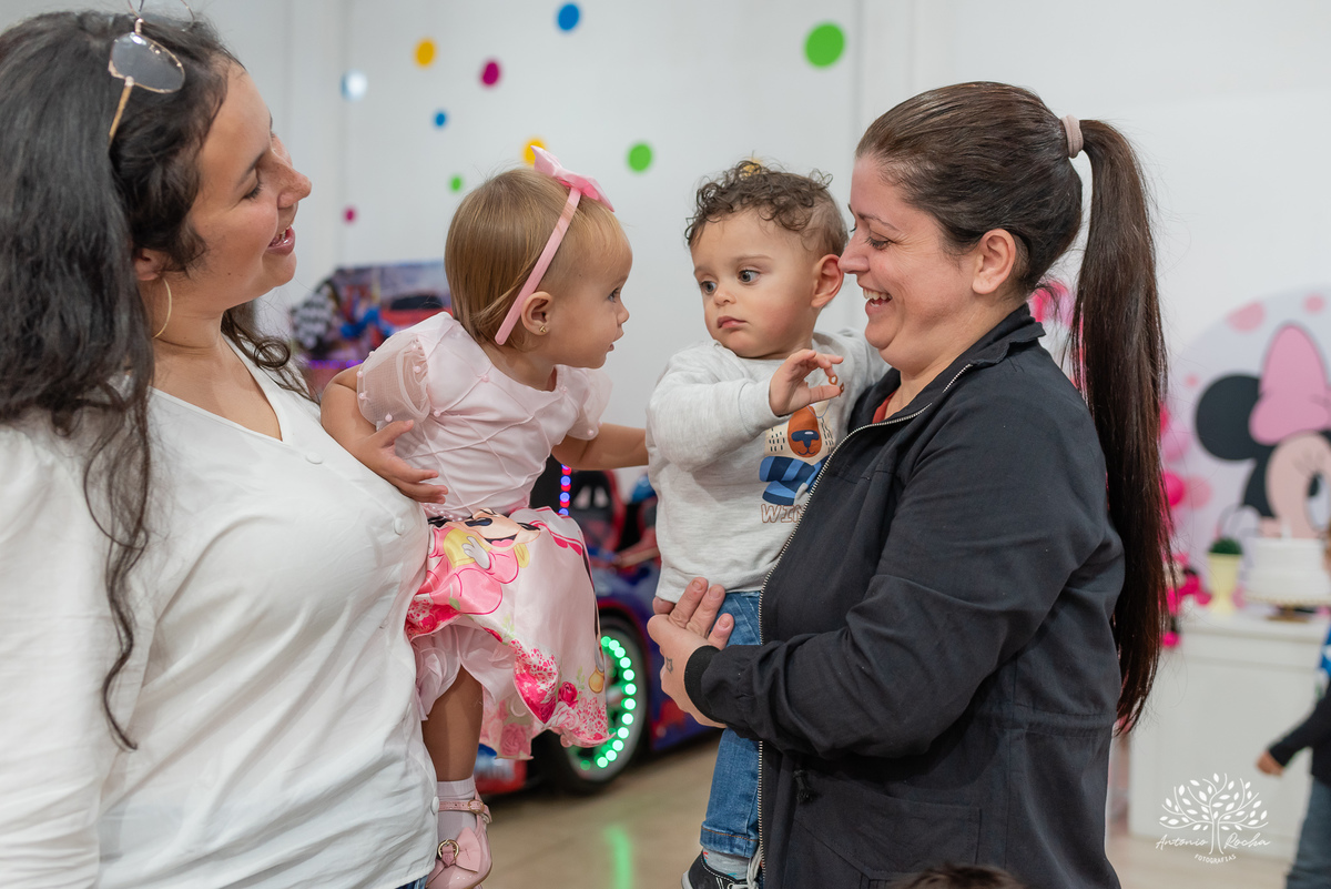 primeiro aninho-Emanuelly-caçula-Benjamin-Lucas-Franciele- sorriso lindo-decoração Minnie Mouse-roda gigante kids -parabéns-alegria- Antonio Rocha Fotografias-Pelotas-Loly Pop-Pelotas