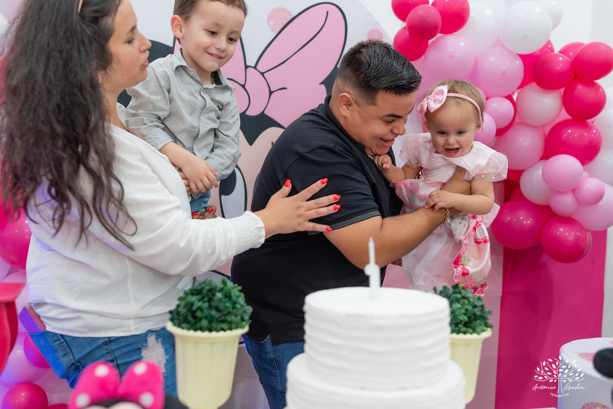 primeiro aninho-Emanuelly-caçula-Benjamin-Lucas-Franciele- sorriso lindo-decoração Minnie Mouse-roda gigante kids -parabéns-alegria- Antonio Rocha Fotografias-Pelotas-Loly Pop-Pelotas