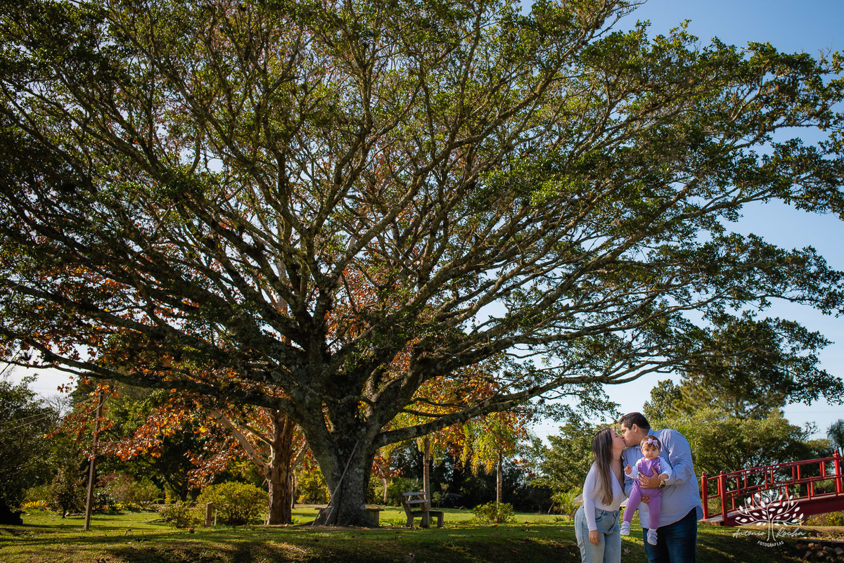 ensaio de um aninho-ensaio infantil - ensaio pré-festa - Sítio Águas Claras - Monte Bonito - fotografia de família -ensaio com pais e filhos - ensaio de gestação - Santiago - Laura - irmãos em ensaio fotográfico - Antônio Rocha Fotografias - pelotas