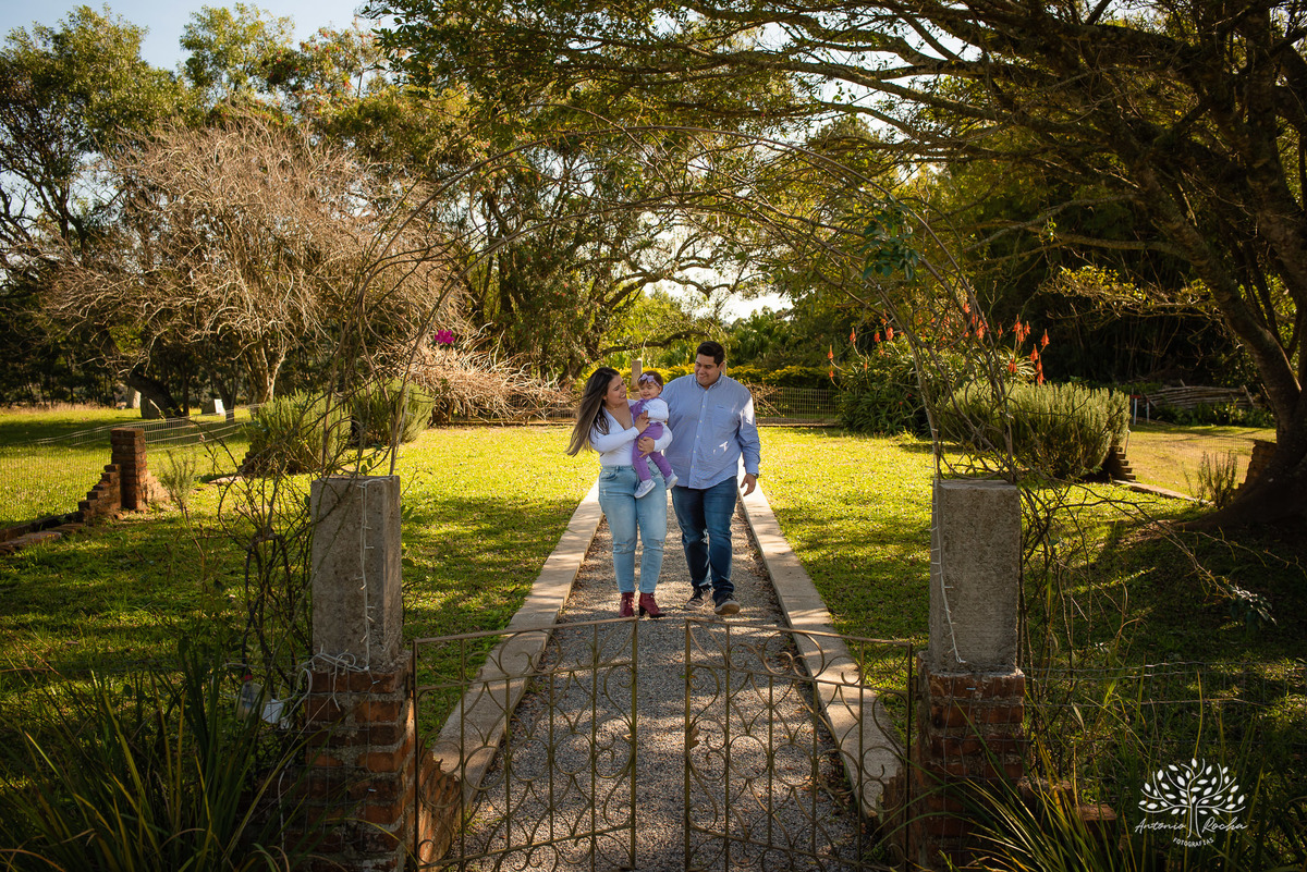ensaio de um aninho-ensaio infantil - ensaio pré-festa - Sítio Águas Claras - Monte Bonito - fotografia de família -ensaio com pais e filhos - ensaio de gestação - Santiago - Laura - irmãos em ensaio fotográfico - Antônio Rocha Fotografias - pelotas