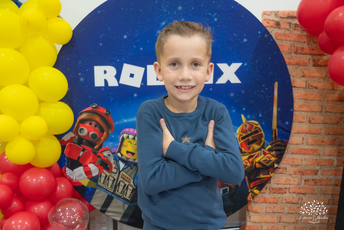 festa de aniversário - Caio 9 anos - fotógrafo de festas infantis - fotografia de aniversários - fotografia espontânea - família e amigos - crianças brincando - caras e bocas - riso fácil - Antonio Rocha Fotografias - fotos de família - Pelotas