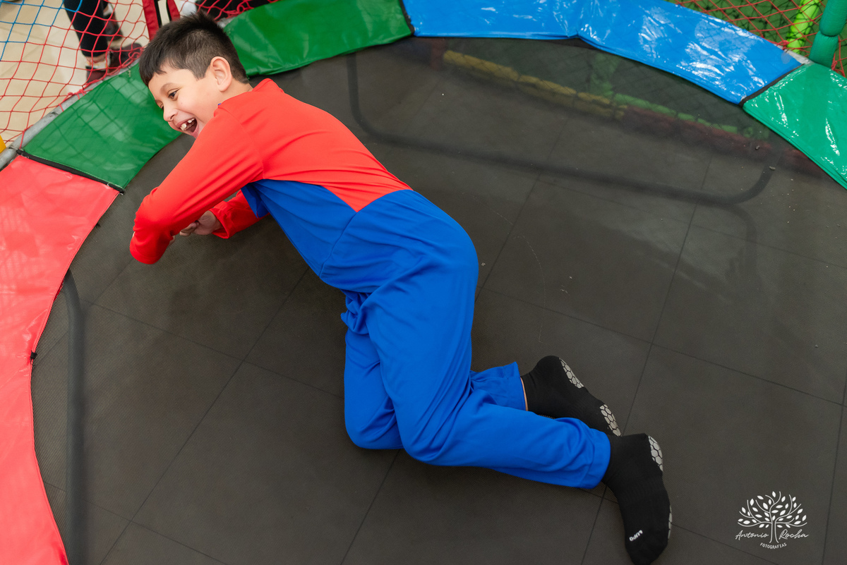 festa-de-aniversário - Super-Mário-Bross -cama elástica - Hoverboard - diversão - alegria - celebração - amigos - família - gratidão - confiança - fotografia - decoração-temática – Loly Pop - Antonio-Rocha-Fotografias-Pelotas