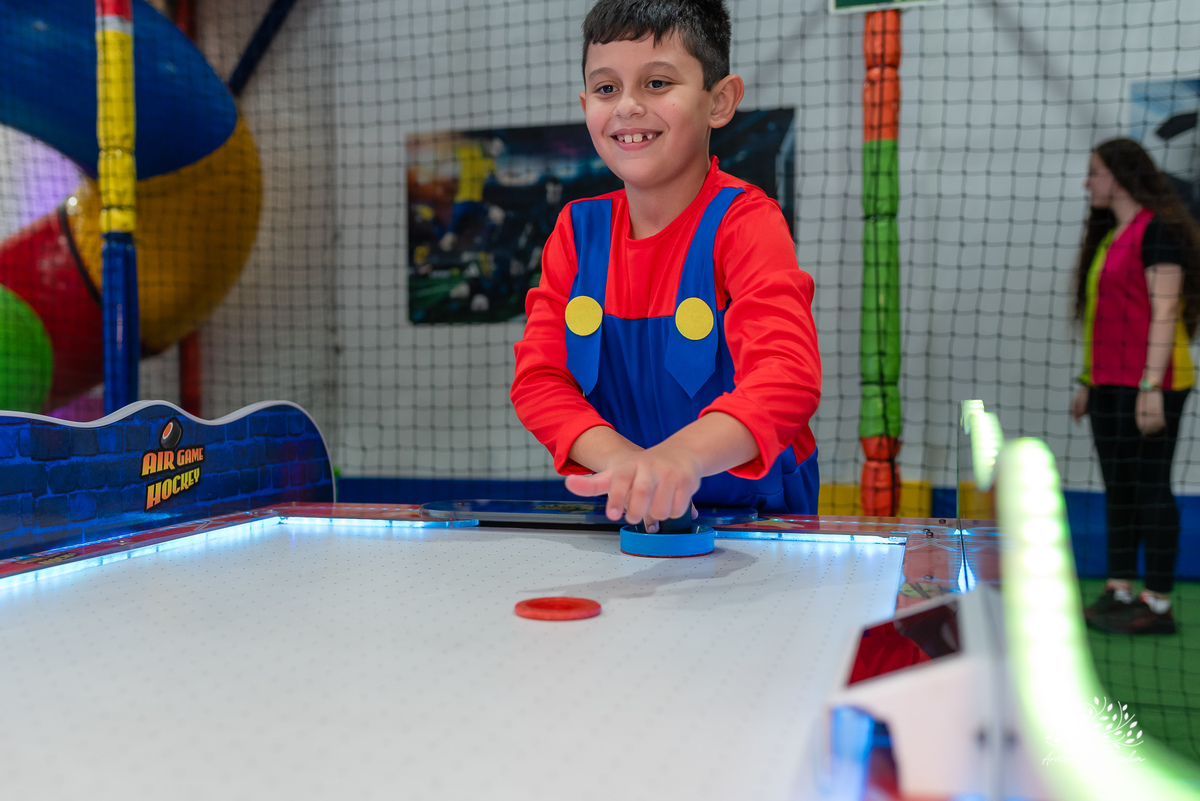 festa-de-aniversário - Super-Mário-Bross -cama elástica - Hoverboard - diversão - alegria - celebração - amigos - família - gratidão - confiança - fotografia - decoração-temática – Loly Pop - Antonio-Rocha-Fotografias-Pelotas