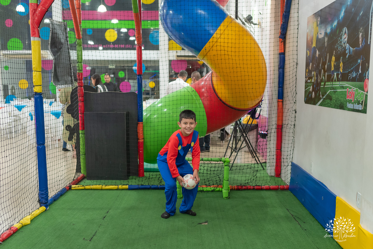 festa-de-aniversário - Super-Mário-Bross -cama elástica - Hoverboard - diversão - alegria - celebração - amigos - família - gratidão - confiança - fotografia - decoração-temática – Loly Pop - Antonio-Rocha-Fotografias-Pelotas