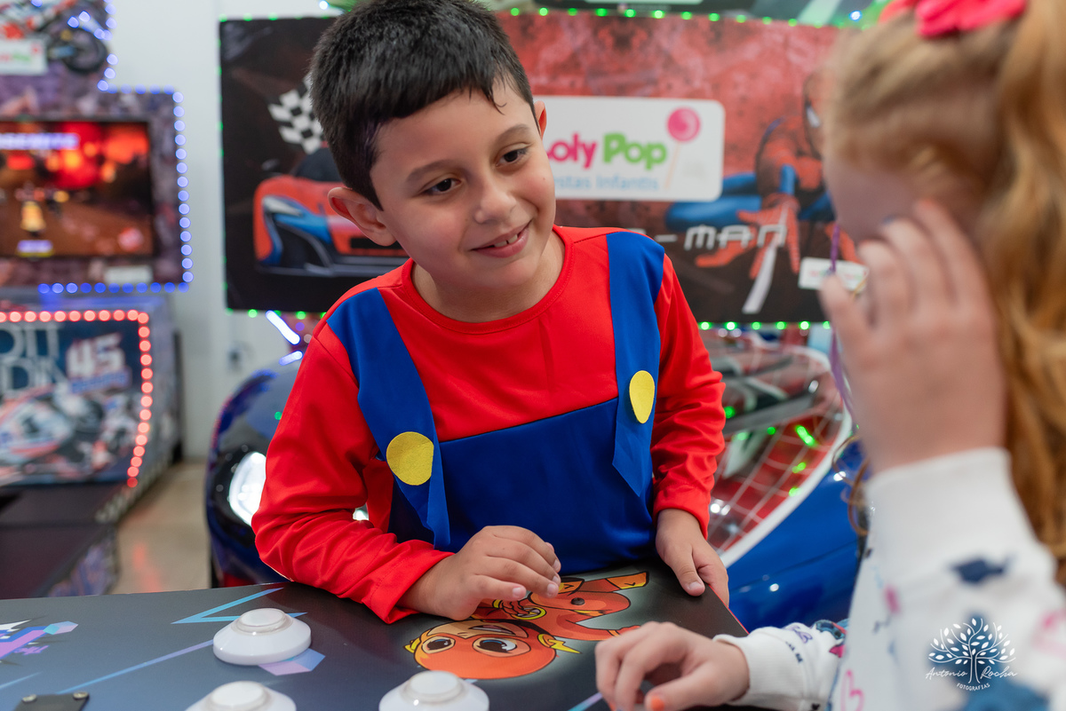 festa-de-aniversário - Super-Mário-Bross -cama elástica - Hoverboard - diversão - alegria - celebração - amigos - família - gratidão - confiança - fotografia - decoração-temática – Loly Pop - Antonio-Rocha-Fotografias-Pelotas
