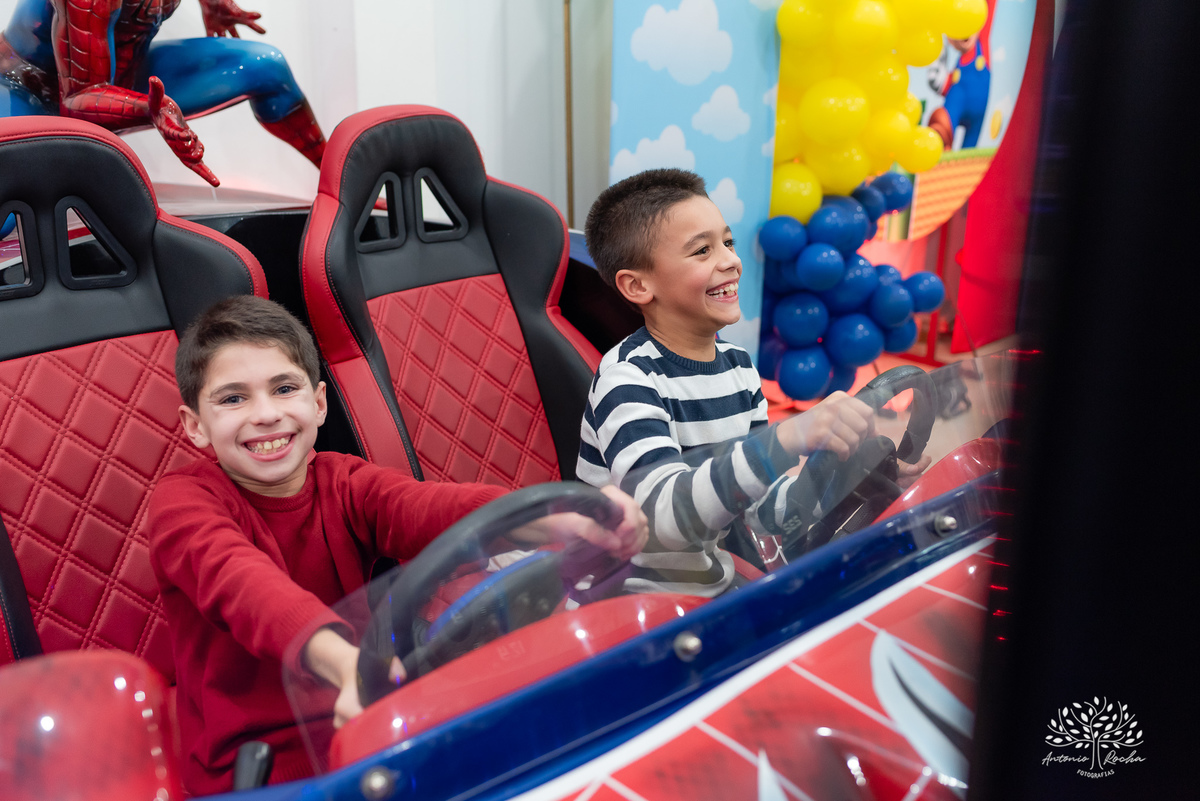 festa-de-aniversário - Super-Mário-Bross -cama elástica - Hoverboard - diversão - alegria - celebração - amigos - família - gratidão - confiança - fotografia - decoração-temática – Loly Pop - Antonio-Rocha-Fotografias-Pelotas