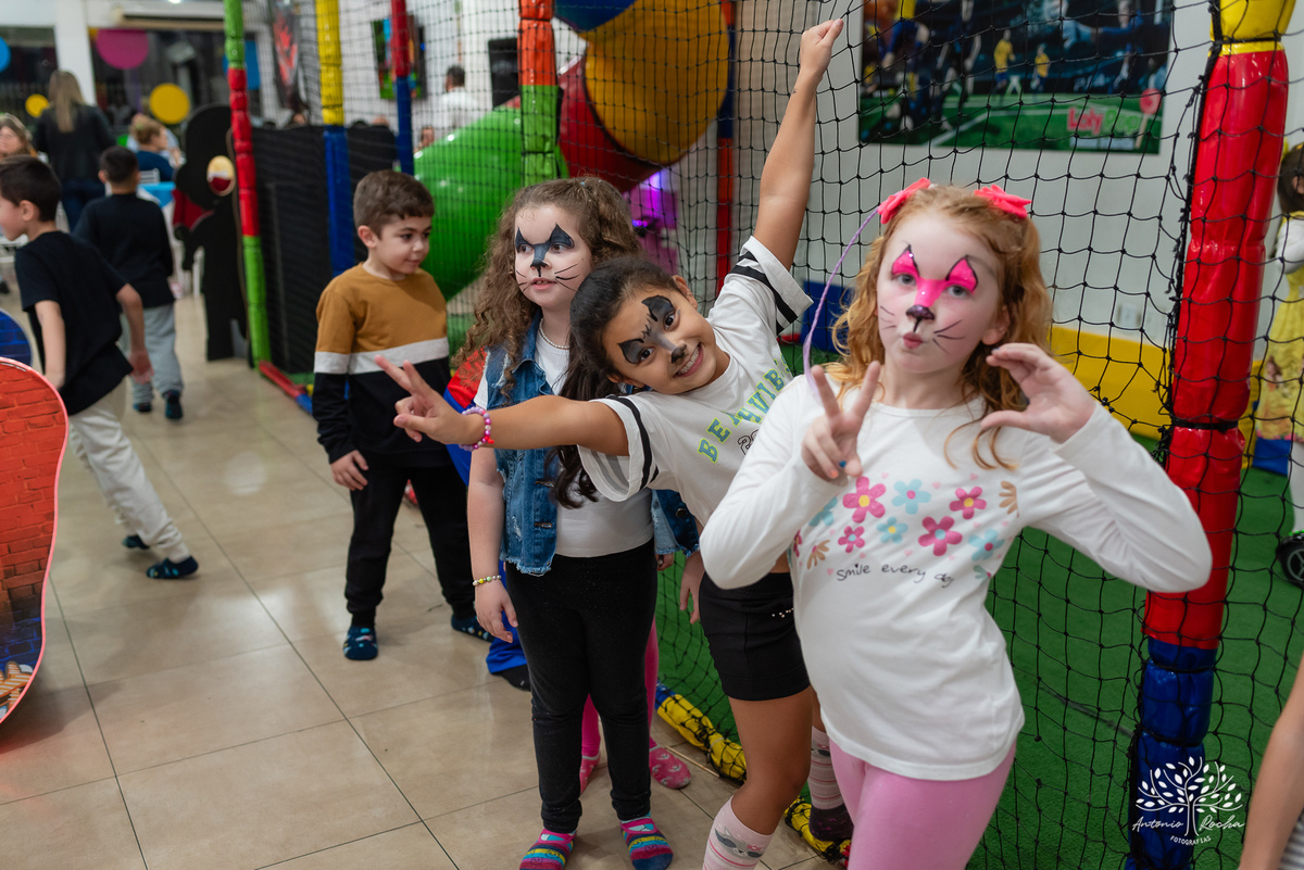festa-de-aniversário - Super-Mário-Bross -cama elástica - Hoverboard - diversão - alegria - celebração - amigos - família - gratidão - confiança - fotografia - decoração-temática – Loly Pop - Antonio-Rocha-Fotografias-Pelotas