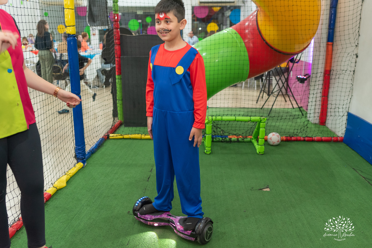festa-de-aniversário - Super-Mário-Bross -cama elástica - Hoverboard - diversão - alegria - celebração - amigos - família - gratidão - confiança - fotografia - decoração-temática – Loly Pop - Antonio-Rocha-Fotografias-Pelotas