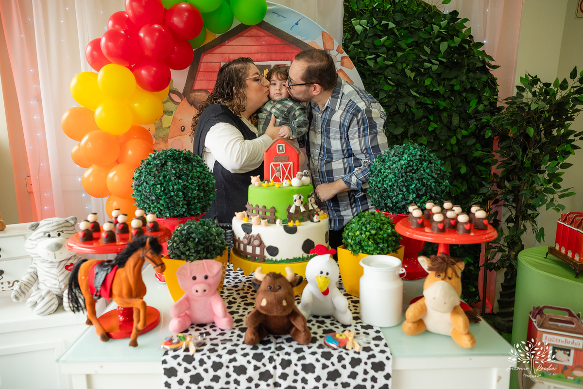 Primeiro aninho do Heitor - família - casamento - Lizi - Pedro - cerimônia civil - cerimônia religiosa - área jurídica - ensaio profissional - luz - amor - felicidade - memórias - fotos - inesquecível - Antonio Rocha Fotografias - tio Antonio-Pelotas