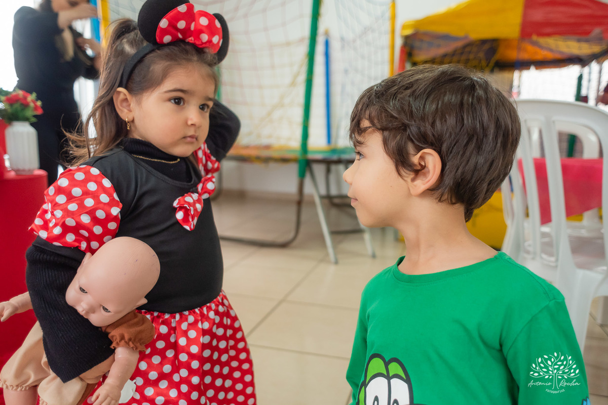 Fotografia infantil - 3 anos - Minnie - Ensaios fotográficos - Primeira infância - Churrasco de aniversário - Comemoração intimista - Fotógrafo profissional - Festas de aniversário - Fotografia de família - Antonio Rocha Fotografias - Pelotas