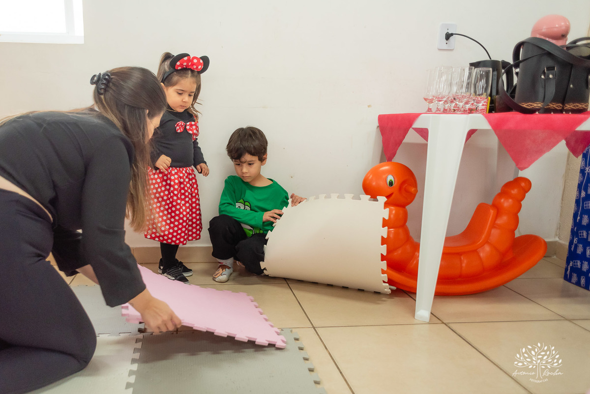 Fotografia infantil - 3 anos - Minnie - Ensaios fotográficos - Primeira infância - Churrasco de aniversário - Comemoração intimista - Fotógrafo profissional - Festas de aniversário - Fotografia de família - Antonio Rocha Fotografias - Pelotas