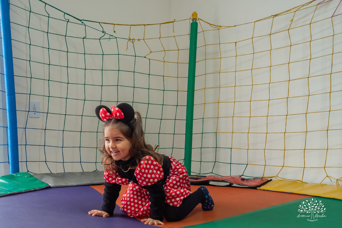 Fotografia infantil - 3 anos - Minnie - Ensaios fotográficos - Primeira infância - Churrasco de aniversário - Comemoração intimista - Fotógrafo profissional - Festas de aniversário - Fotografia de família - Antonio Rocha Fotografias - Pelotas