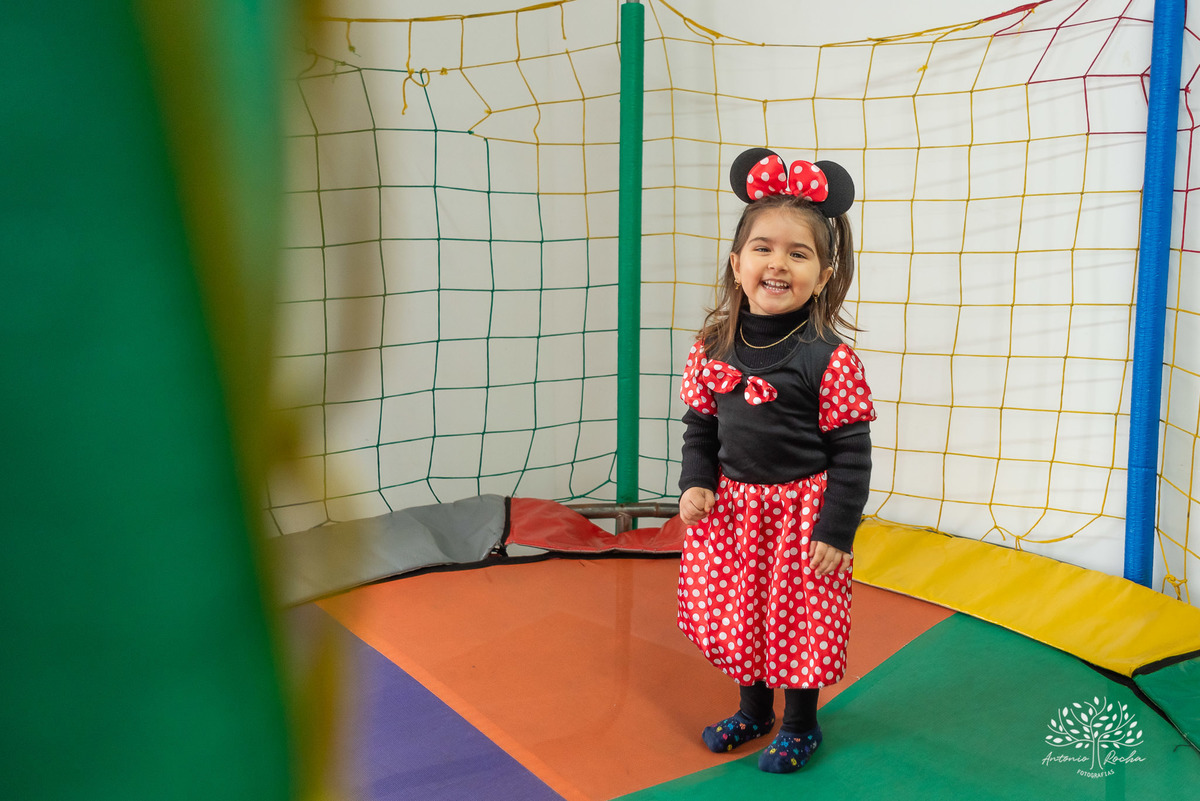 Fotografia infantil - 3 anos - Minnie - Ensaios fotográficos - Primeira infância - Churrasco de aniversário - Comemoração intimista - Fotógrafo profissional - Festas de aniversário - Fotografia de família - Antonio Rocha Fotografias - Pelotas