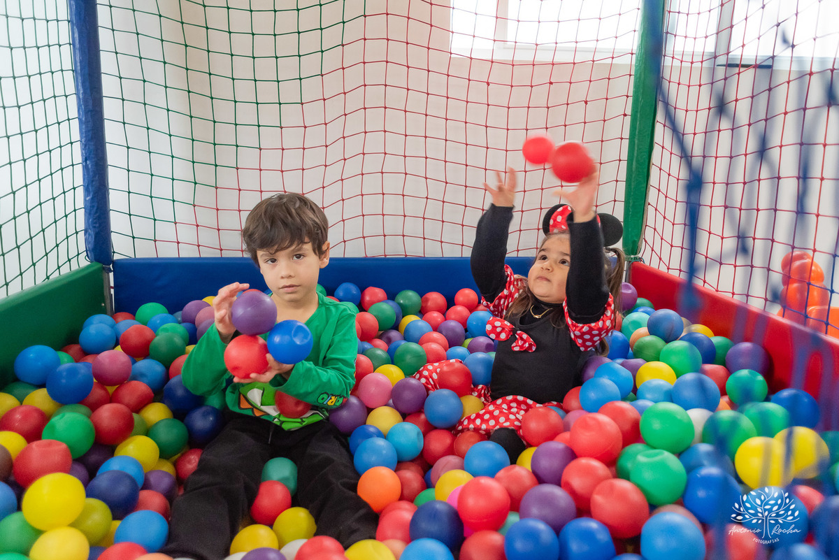 Fotografia infantil - 3 anos - Minnie - Ensaios fotográficos - Primeira infância - Churrasco de aniversário - Comemoração intimista - Fotógrafo profissional - Festas de aniversário - Fotografia de família - Antonio Rocha Fotografias - Pelotas