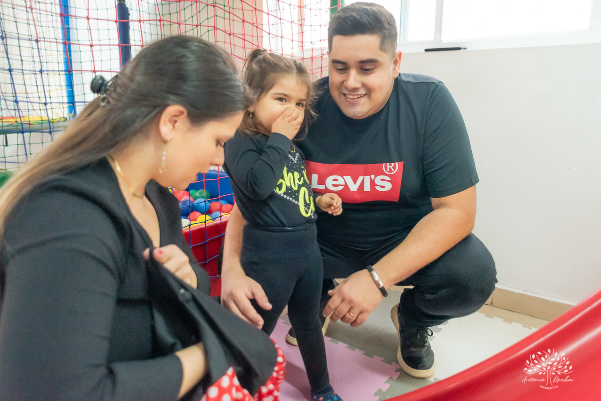 Fotografia infantil - 3 anos - Minnie - Ensaios fotográficos - Primeira infância - Churrasco de aniversário - Comemoração intimista - Fotógrafo profissional - Festas de aniversário - Fotografia de família - Antonio Rocha Fotografias - Pelotas