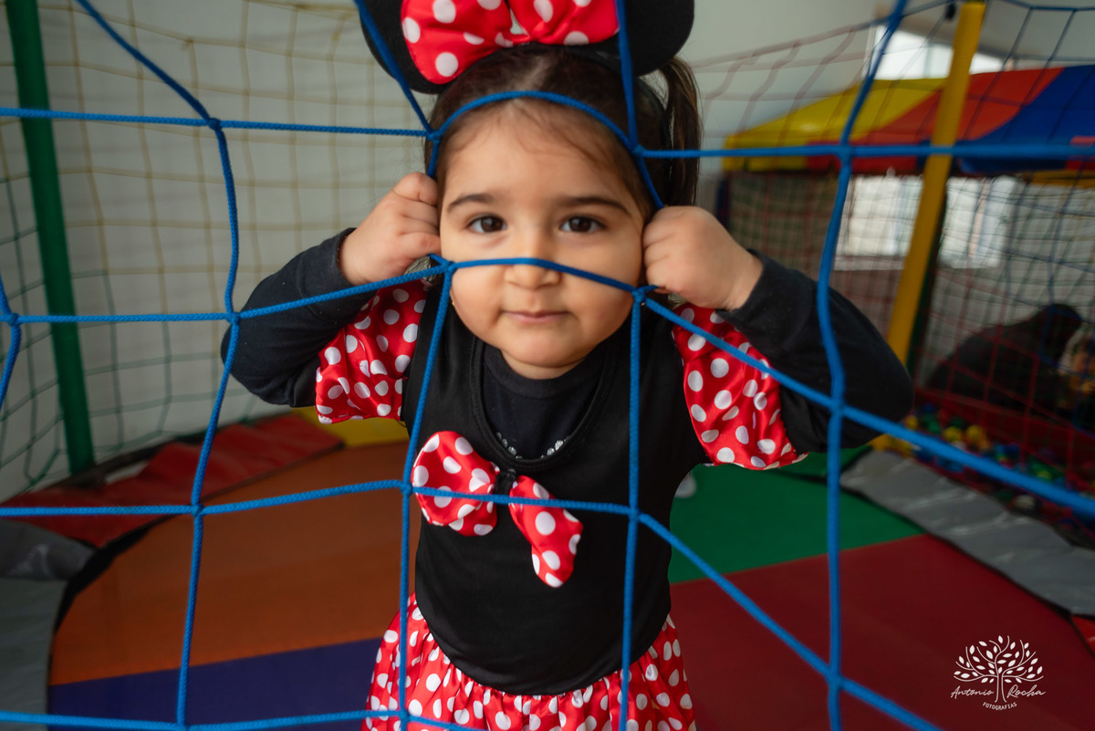 Fotografia infantil - 3 anos - Minnie - Ensaios fotográficos - Primeira infância - Churrasco de aniversário - Comemoração intimista - Fotógrafo profissional - Festas de aniversário - Fotografia de família - Antonio Rocha Fotografias - Pelotas