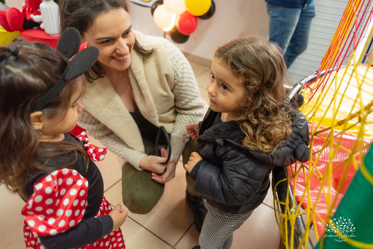 Fotografia infantil - 3 anos - Minnie - Ensaios fotográficos - Primeira infância - Churrasco de aniversário - Comemoração intimista - Fotógrafo profissional - Festas de aniversário - Fotografia de família - Antonio Rocha Fotografias - Pelotas