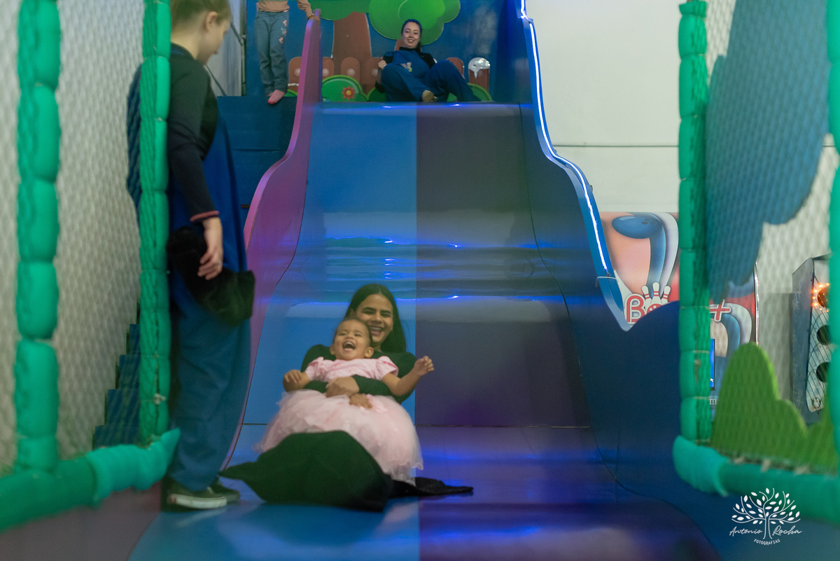 bailarina - Mellany - festa de aniversário - 3 anos - decoração - mesa de bolo - - riso - playground - parabéns - boas vibrações - docinhos - família - confiança - registros especiais - Antonio Rocha Fotografias-Pelotas-Cliff Kids