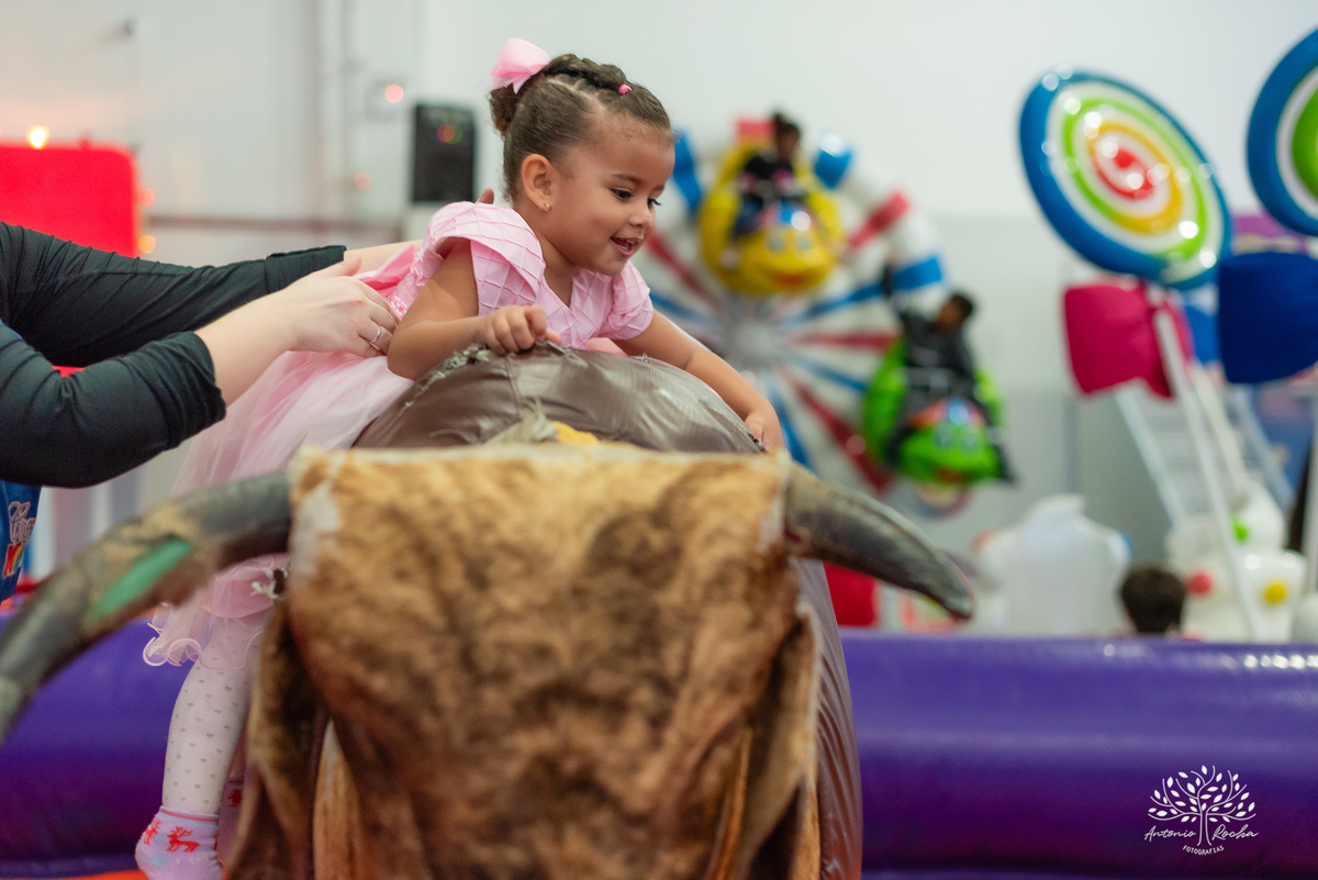 bailarina - Mellany - festa de aniversário - 3 anos - decoração - mesa de bolo - - riso - playground - parabéns - boas vibrações - docinhos - família - confiança - registros especiais - Antonio Rocha Fotografias-Pelotas-Cliff Kids