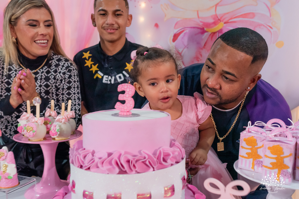bailarina - Mellany - festa de aniversário - 3 anos - decoração - mesa de bolo - - riso - playground - parabéns - boas vibrações - docinhos - família - confiança - registros especiais - Antonio Rocha Fotografias-Pelotas-Cliff Kids