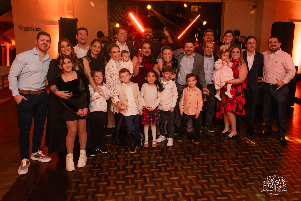 40 Anos - Luciana Cunha - Comemorar - Amigos - Familiares - Clube Dunas - Pelotas - Dra. Luciana Cunha - Jukebox - Músicas Atuais - Clássicos dos Anos 90 - Dançaram - Vida - Fotografia - Sorriso - Abraço -  Fotos - Emoções - Antonio Rocha Fotografias