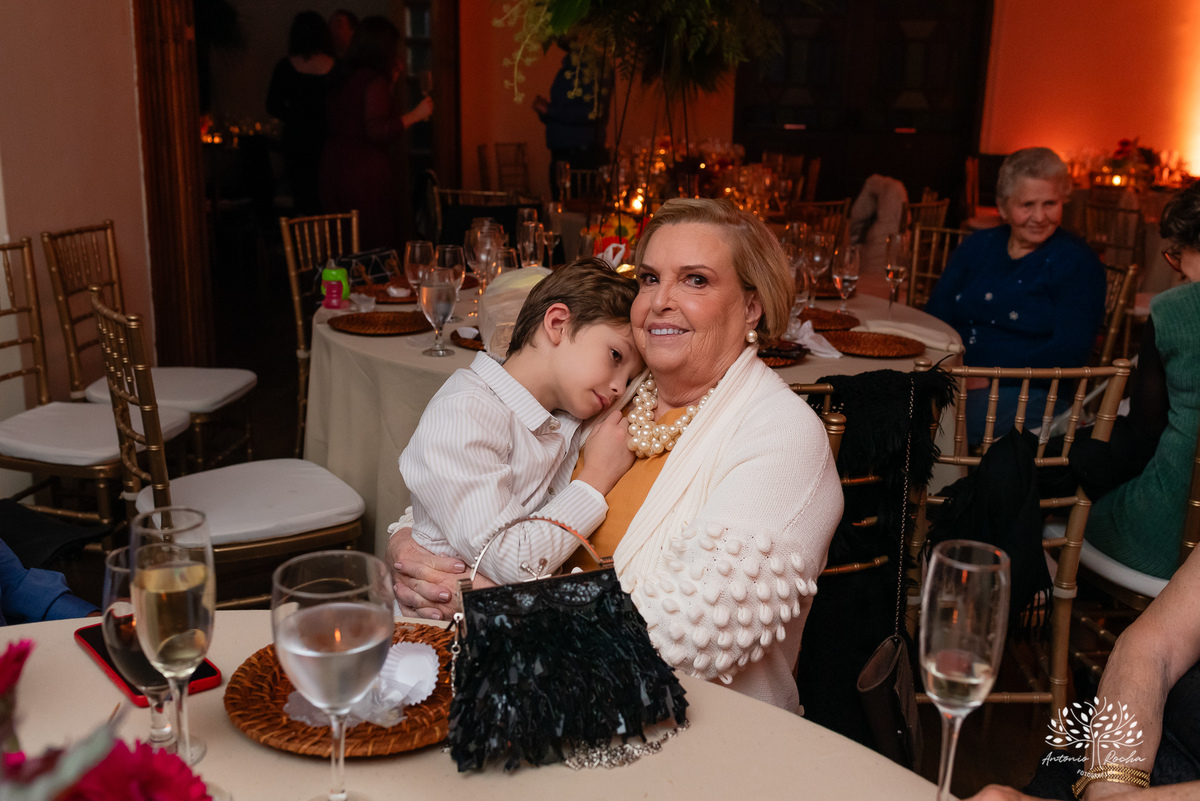 40 Anos - Luciana Cunha - Comemorar - Amigos - Familiares - Clube Dunas - Pelotas - Dra. Luciana Cunha - Jukebox - Músicas Atuais - Clássicos dos Anos 90 - Dançaram - Vida - Fotografia - Sorriso - Abraço -  Fotos - Emoções - Antonio Rocha Fotografias