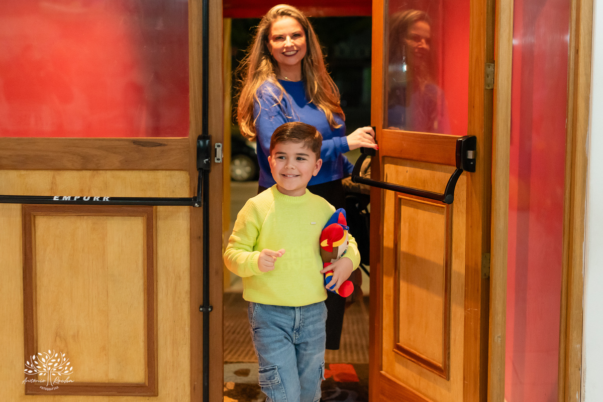 aniversário infantil - festa de aniversário - fotografia infantil - ensaio fotográfico - fotógrafo profissional - diversão no playground - fotos com os convidados - registro de momentos - confiança no fotógrafo - Antonio Rocha Fotografias-Pelotas