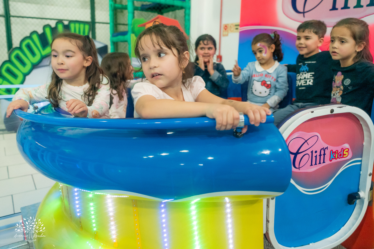 aniversário infantil - festa de aniversário - fotografia infantil - ensaio fotográfico - fotógrafo profissional - diversão no playground - fotos com os convidados - registro de momentos - confiança no fotógrafo - Antonio Rocha Fotografias-Pelotas