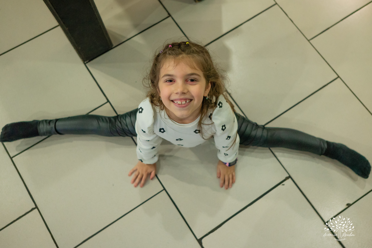 festa infantil - aniversário de 4 anos - Caio - alegria - esperto - apaixonado por carros - aventura - descobertas - brincadeiras - família - amigos - celebração - parabéns - decoração de carros - pelúcias - fotografia de festa - Antonio Rocha Fotografias