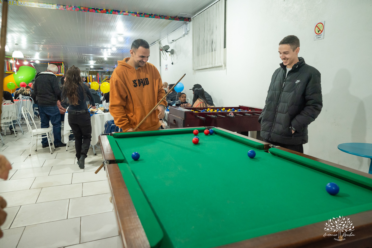 festa em dose dupla - Joaquim - Vicente - aniversário infantil - diversão - irmãos gêmeos - fofura - esperteza - sem sapato - brincadeiras - parabéns - animação - chuva de neve - abraços - carinho - memórias especiais - Antonio Rocha Fotografias-Pelotas